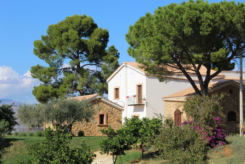 Villa Agriturismo Feudo Muxarello Aragona Exterior foto