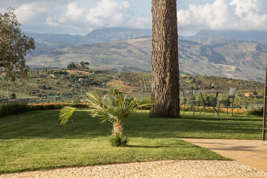 Villa Agriturismo Feudo Muxarello Aragona Exterior foto