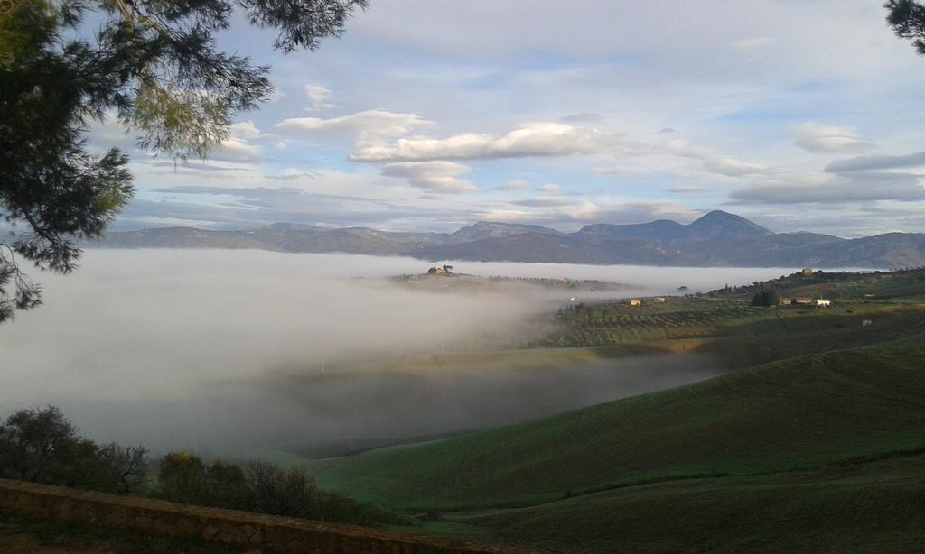 Villa Agriturismo Feudo Muxarello Aragona Exterior foto